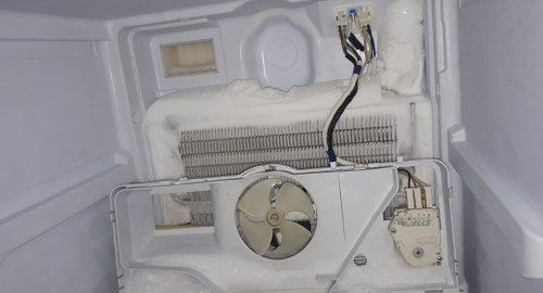 Ремонт холодильника. Южно-Сахалинск